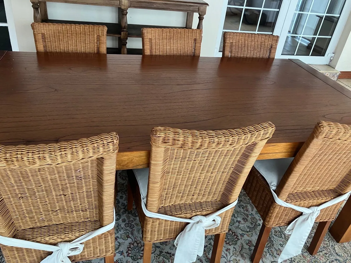 Dining table - Image 4