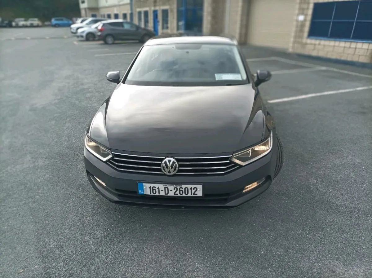 Volkswagen Passat 2016 - Image 3