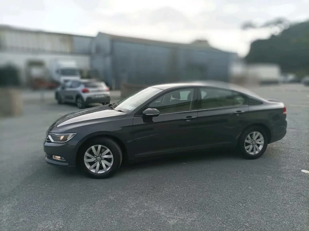 Volkswagen Passat 2016 - Image 4