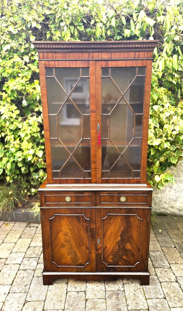 Mahogany Display Bookcase - Image 3
