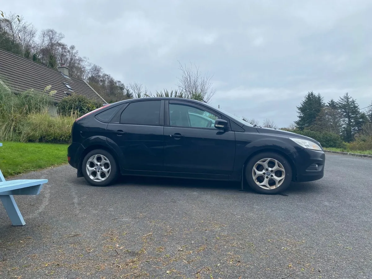 Ford Focus 2010 - Image 4