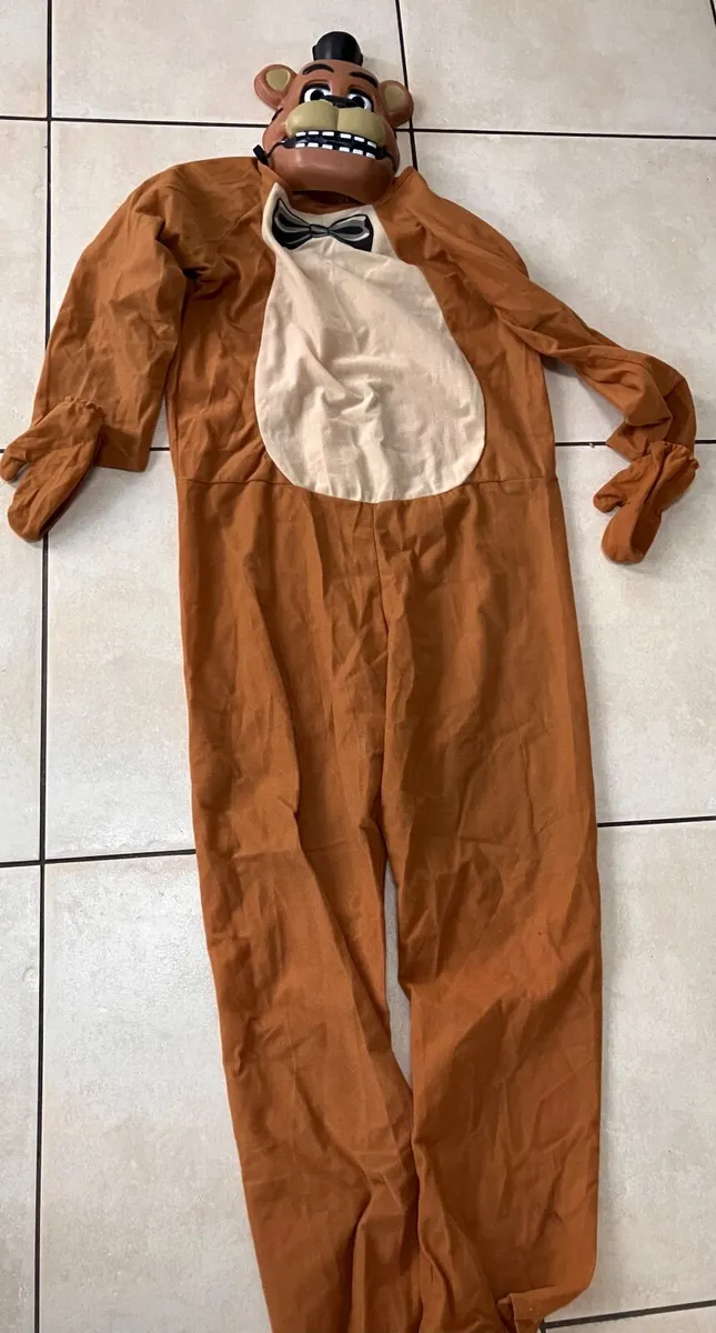 Halloween Costumes x3 - Image 3