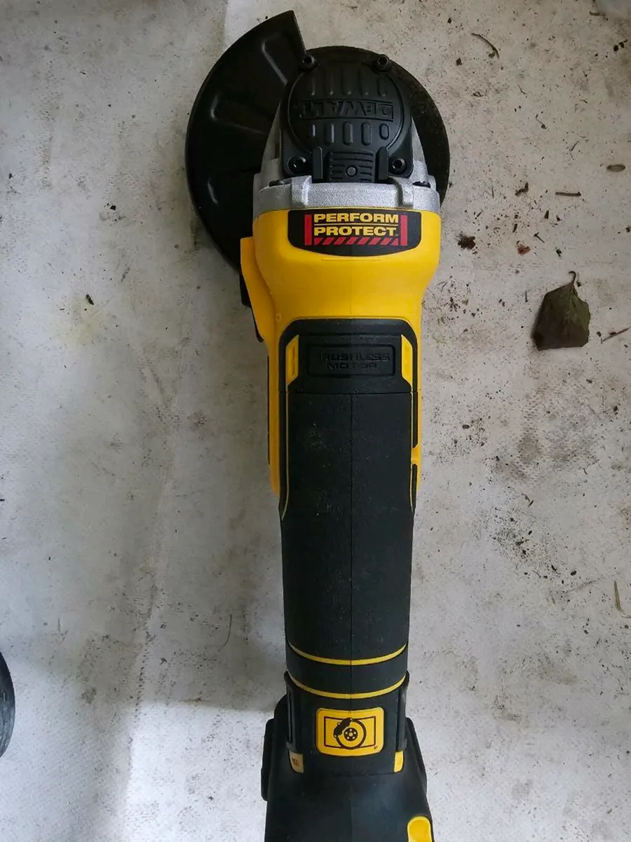 Dewalt grinder. XR - Image 3