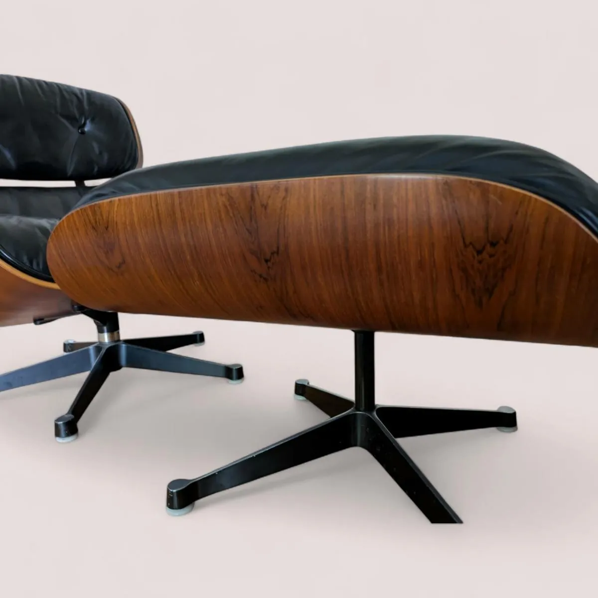 Herman Miller Eames Lounge Chair & Ottoman - Image 4