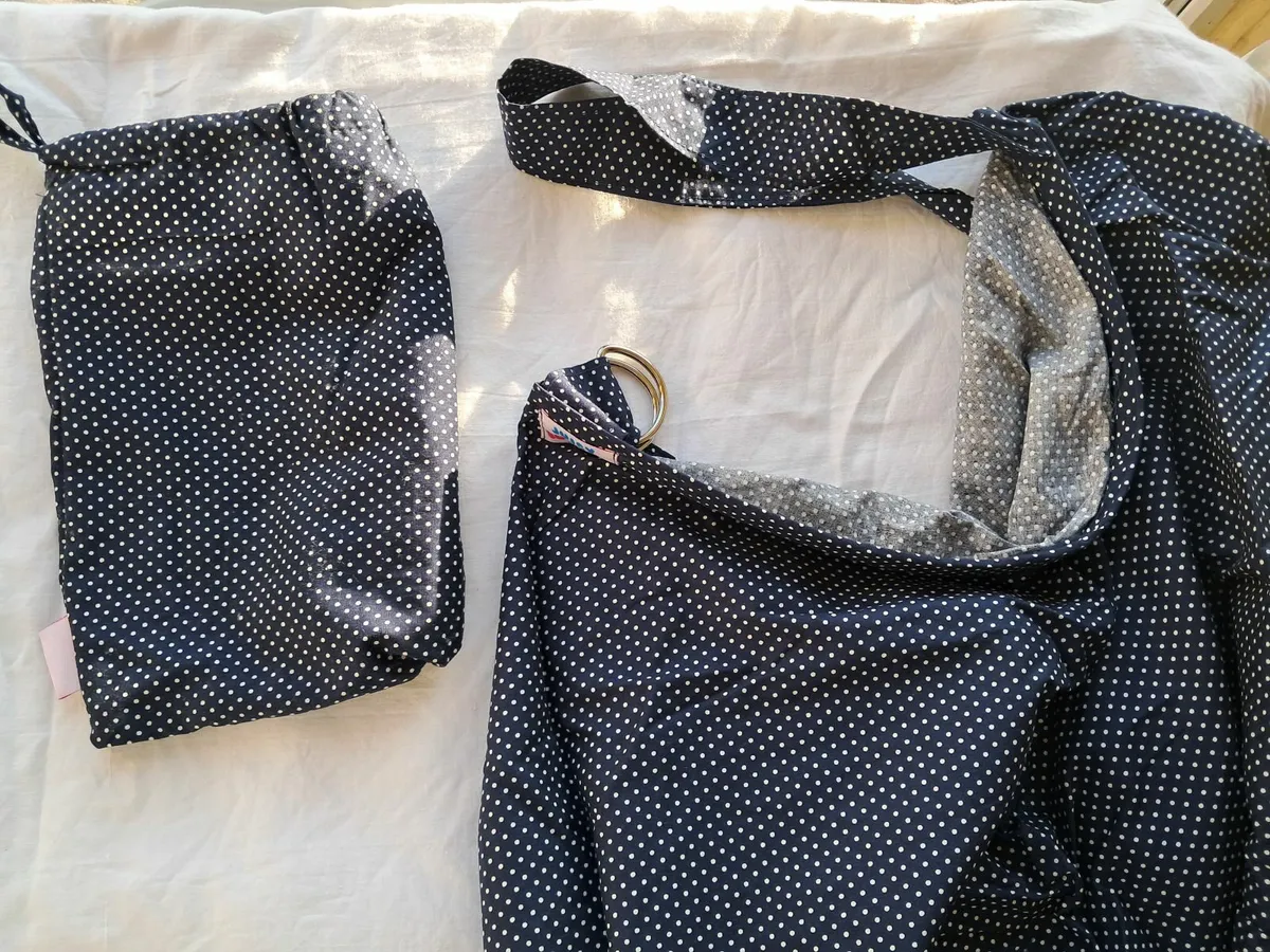 Breastfeeding Pump & Breastfeeding Cover - Image 4