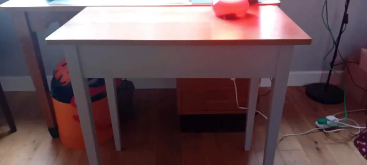 Office study desk - Image 1