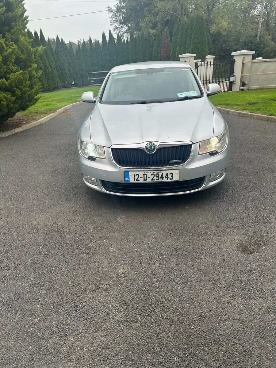 2012 Skoda Superb 1.6 diesel (not damaged) - Image 1