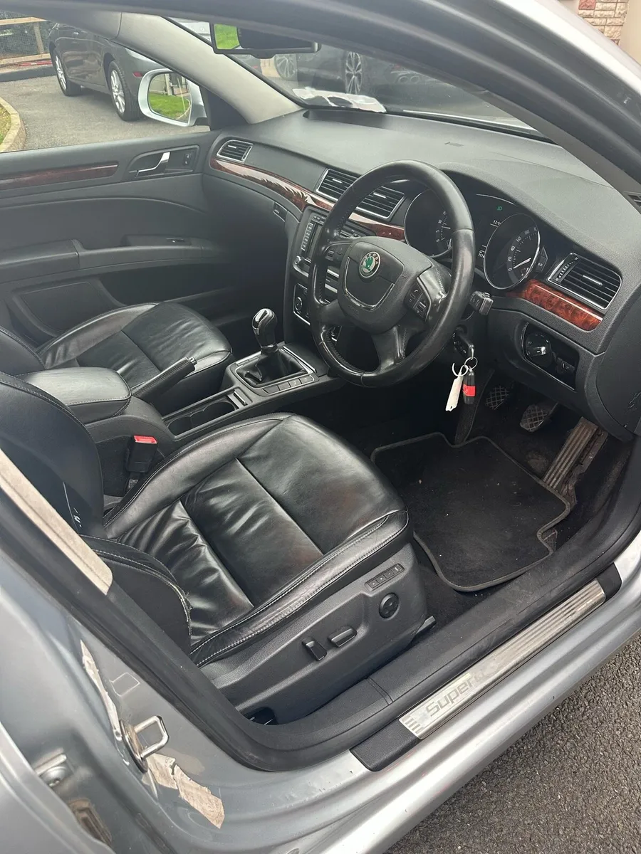 2012 Skoda Superb 1.6 diesel (not damaged) - Image 4