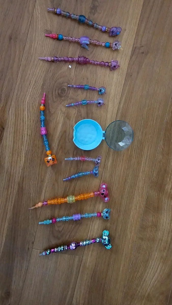 Twistypets girls 11 piece set - Image 1