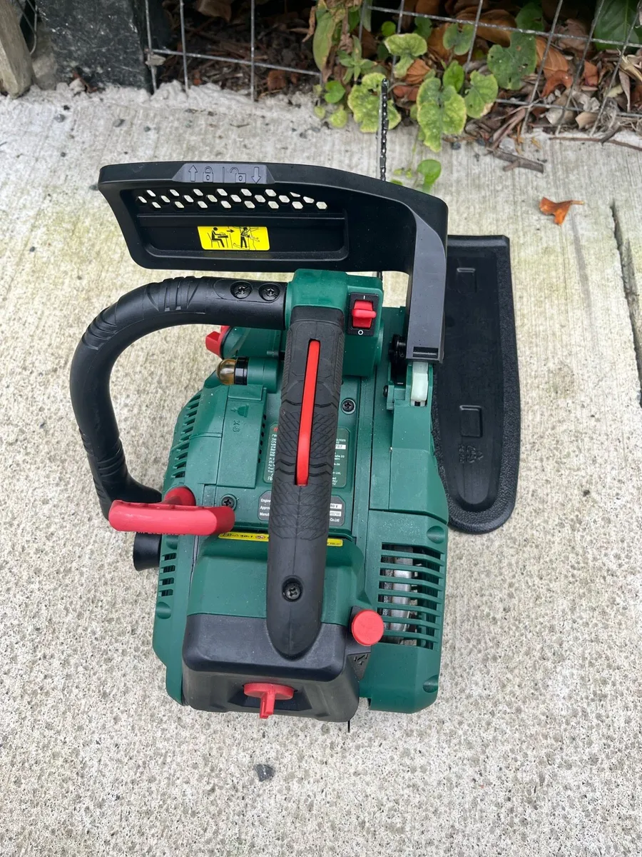 Chainsaw - Image 2