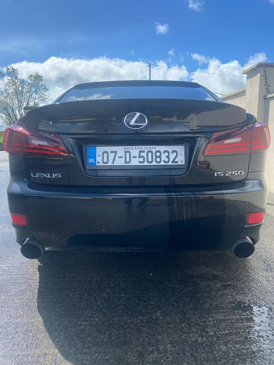 Lexus is250 - Image 3