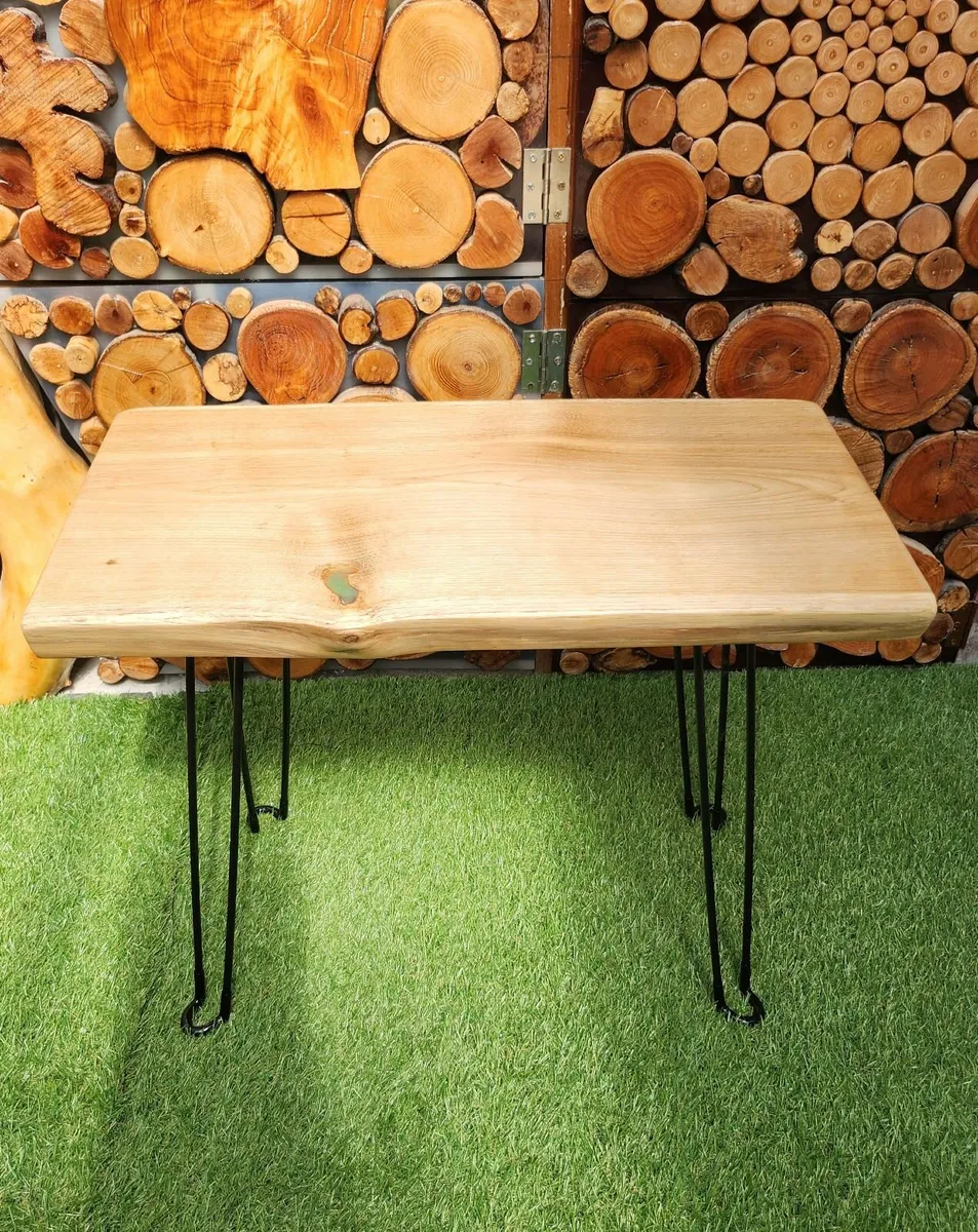 Handmade oak top coffee table - Image 1
