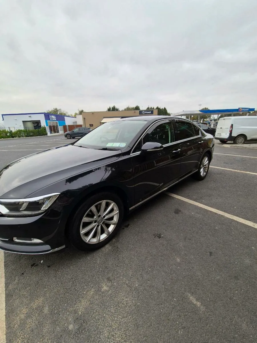 VW Passat Hi-Line BE// Luxury Trim - Image 3