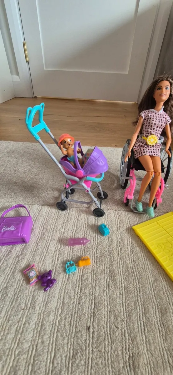 Barbie in wheelchair,  baby buggy & doctors & shop - Image 1