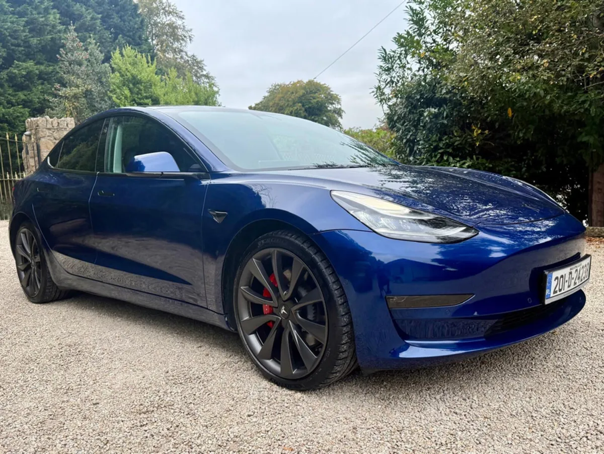 Tesla Model 3 PERFORMANCE DUAL MOTOR ALL WHEEL DRI - Image 2