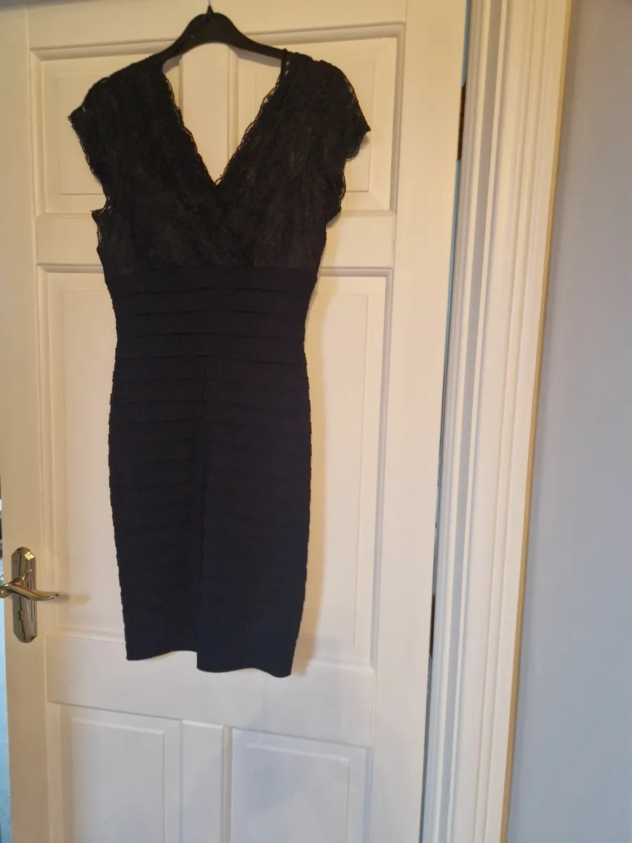 Dresses worn once - Image 2