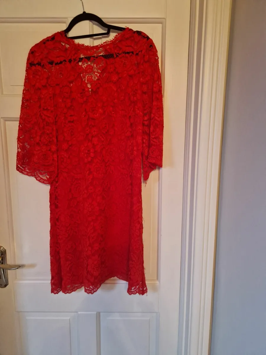 Dresses worn once - Image 4