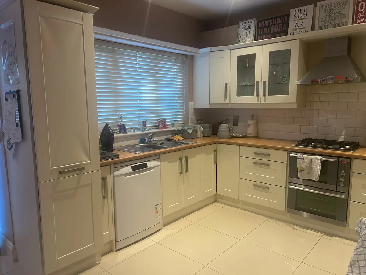 Kitchen Units & Appliances - Image 2