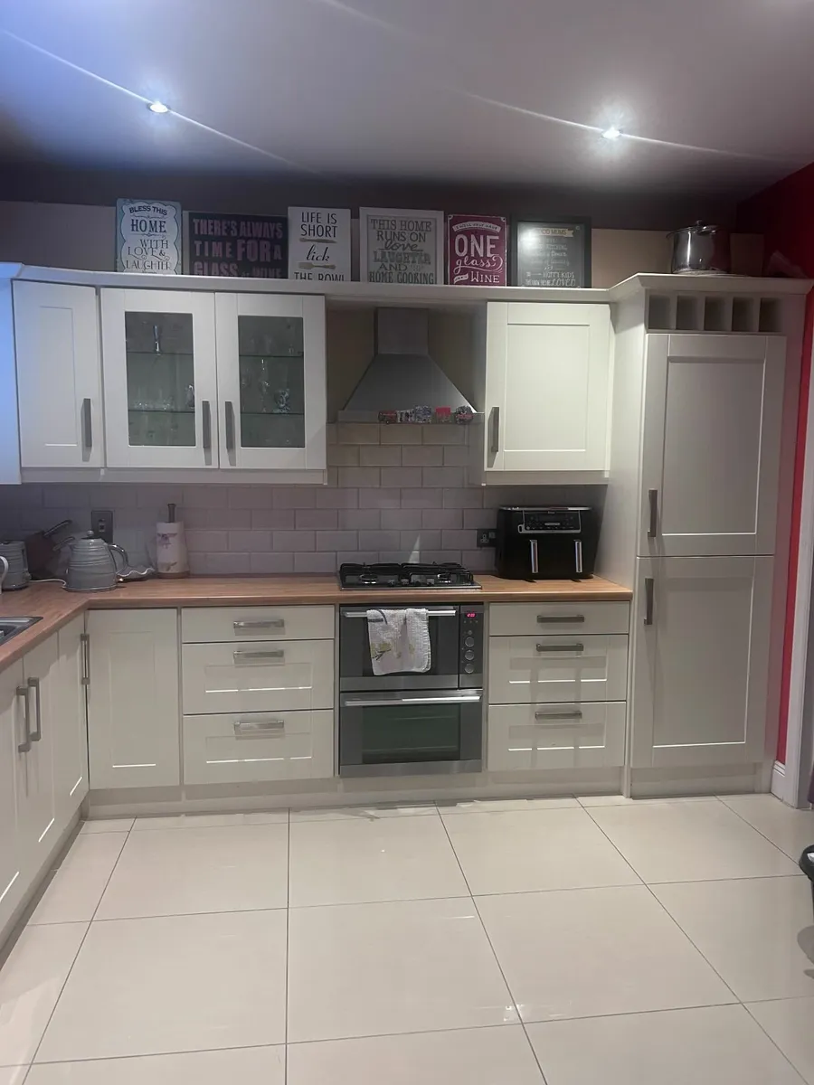 Kitchen Units & Appliances - Image 3