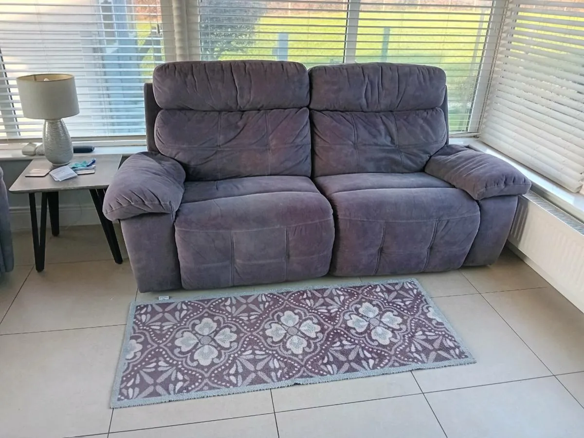 Couch - Image 4