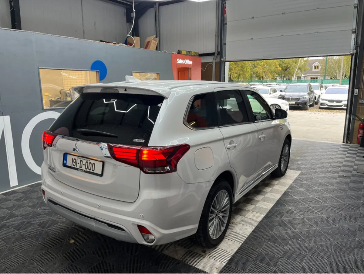 Mitsubishi Outlander 2019 MITSUBISHI OUTLANDER PHE - Image 2
