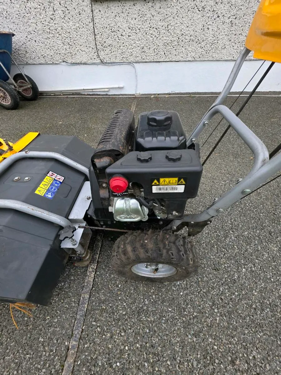 STIGA Petrol Road Sweeper - Image 4