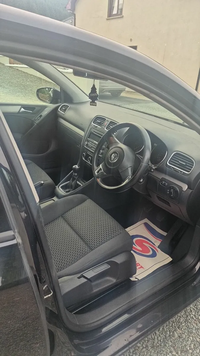 Volkswagen Golf 2012 - Image 4