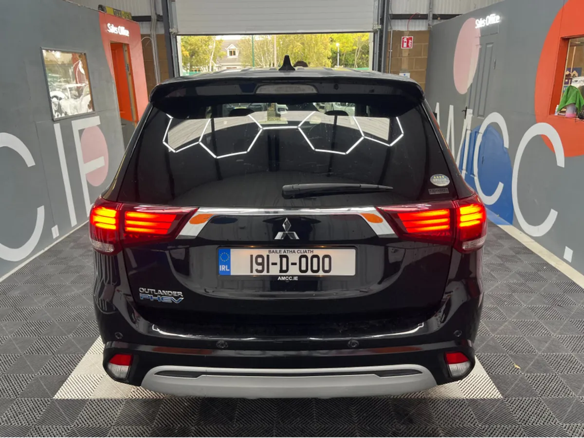 Mitsubishi Outlander €22950 2019 MITSUBISHI OUTLAN - Image 3
