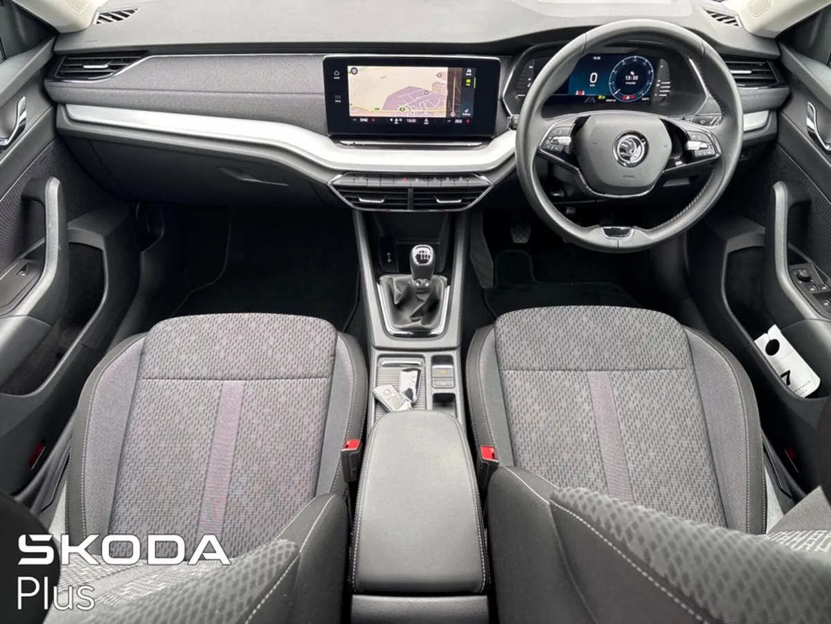 Skoda Octavia STYLE 1.5 TSI 150HP 5DR - Image 2