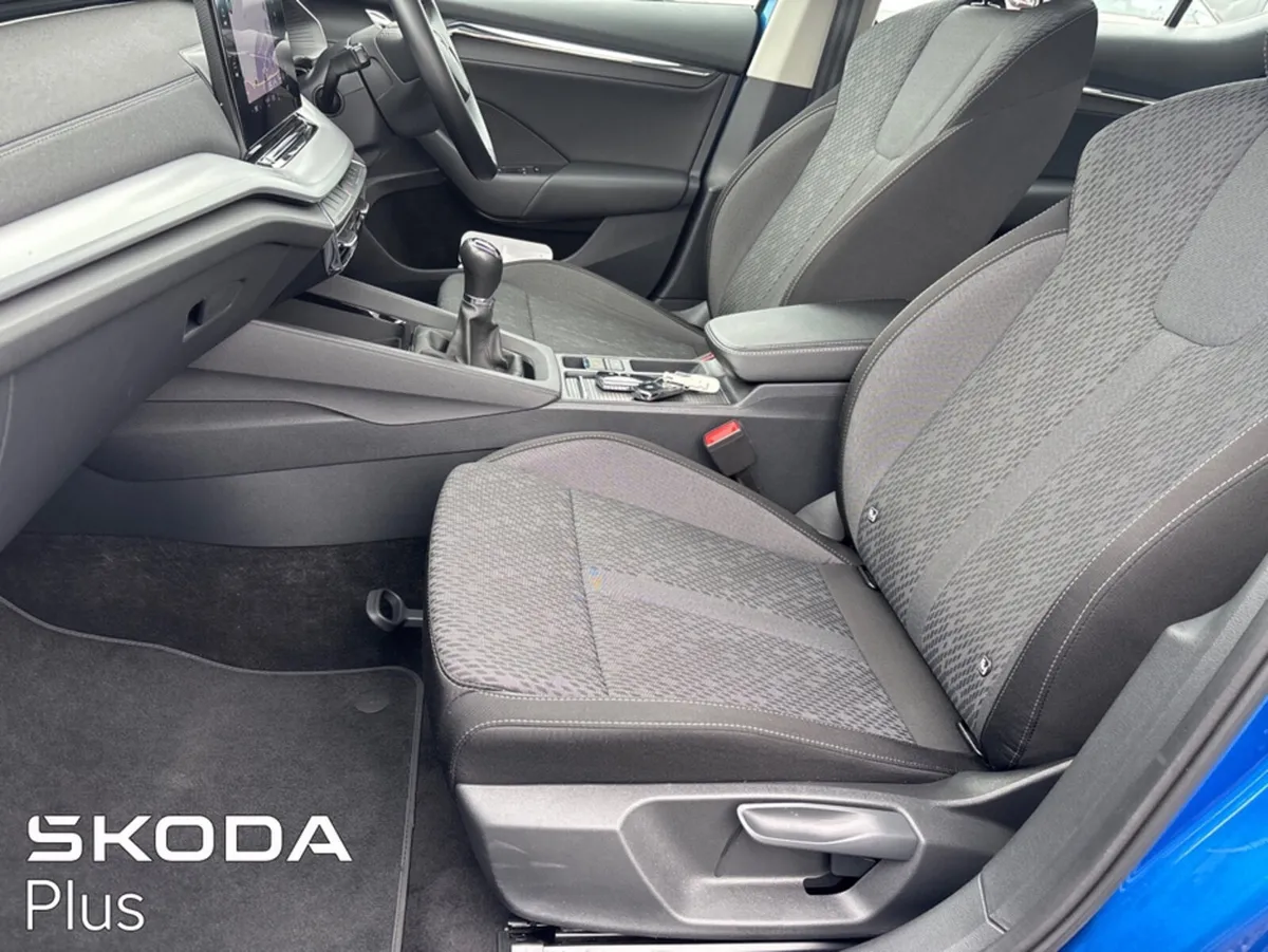 Skoda Octavia STYLE 1.5 TSI 150HP 5DR - Image 4