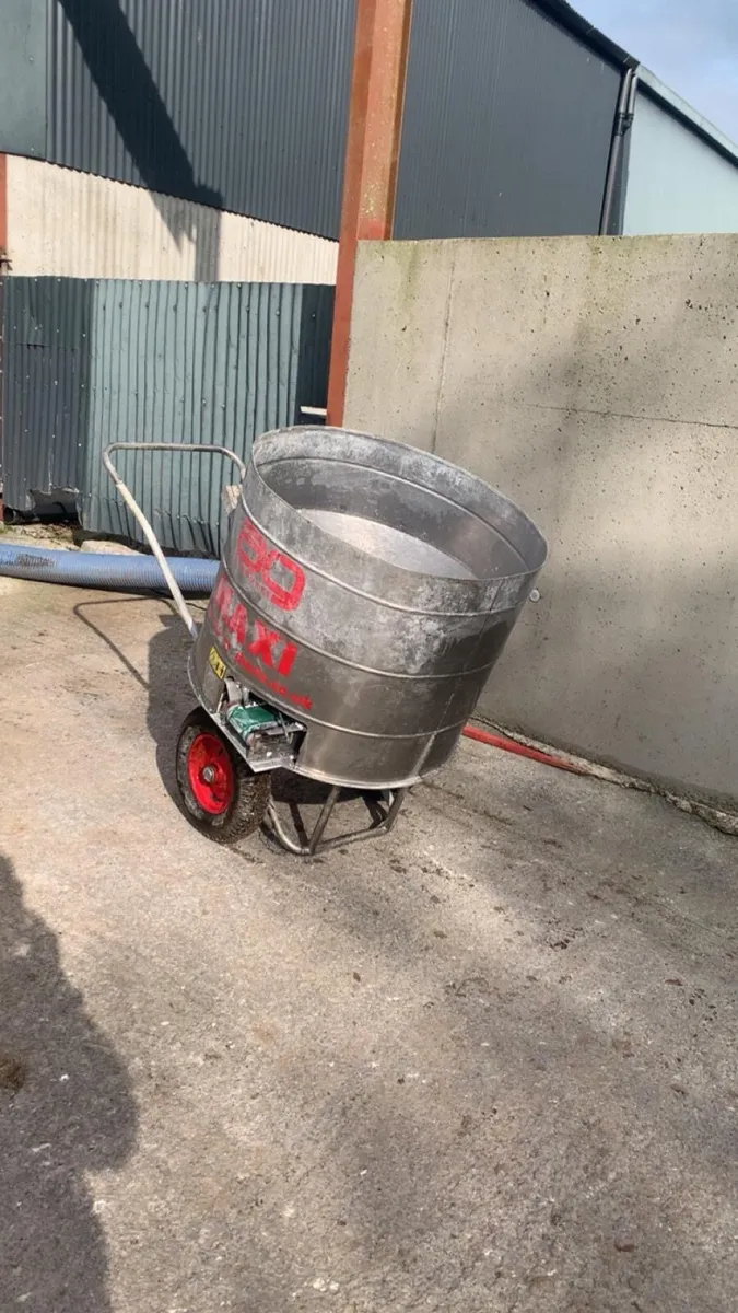 Cubicle lime spreader - Image 1