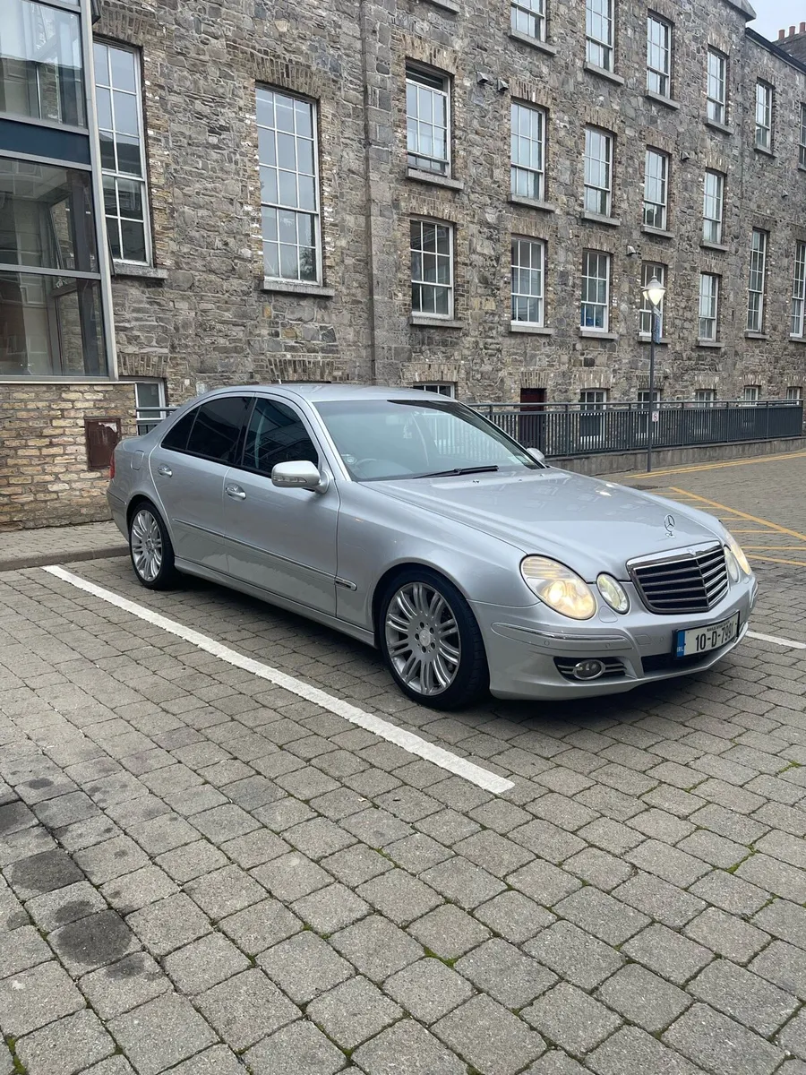 Mercedes E280 Cdi 3.0L ncted&taxed - Image 2