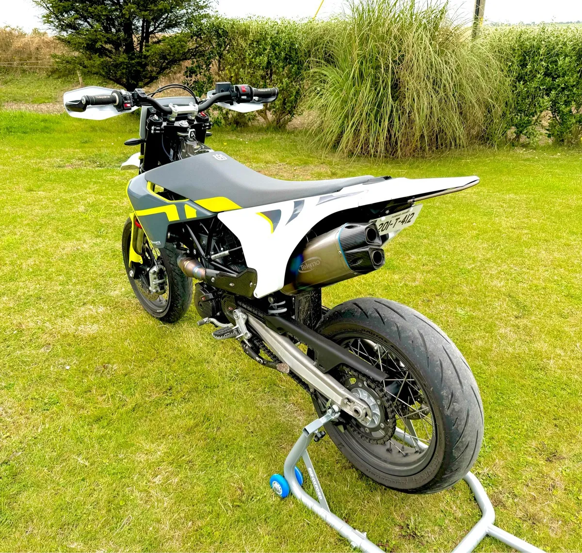 Husqvarna 701 Super Moto - Image 2