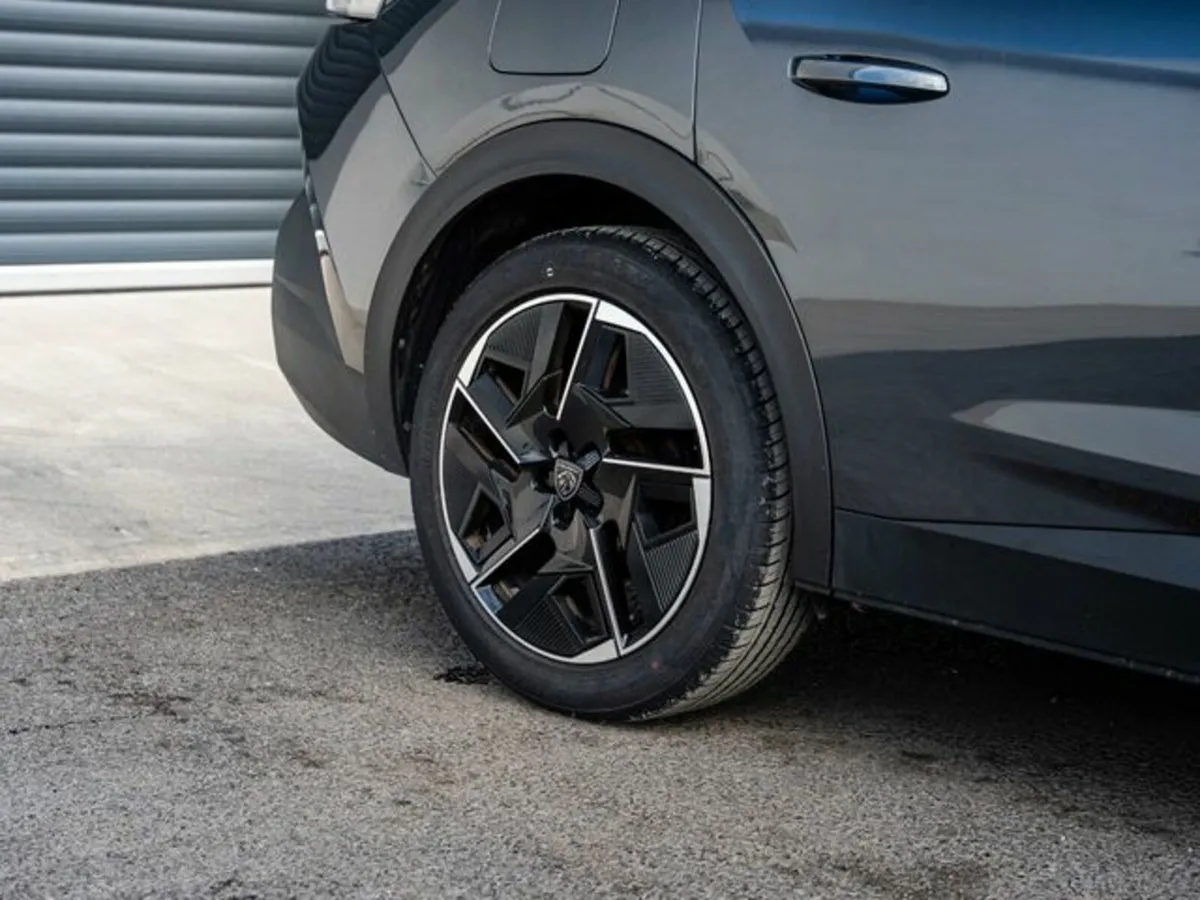 Peugeot 408 GT 1.2 130 Automatic 4DR Auto - Image 3