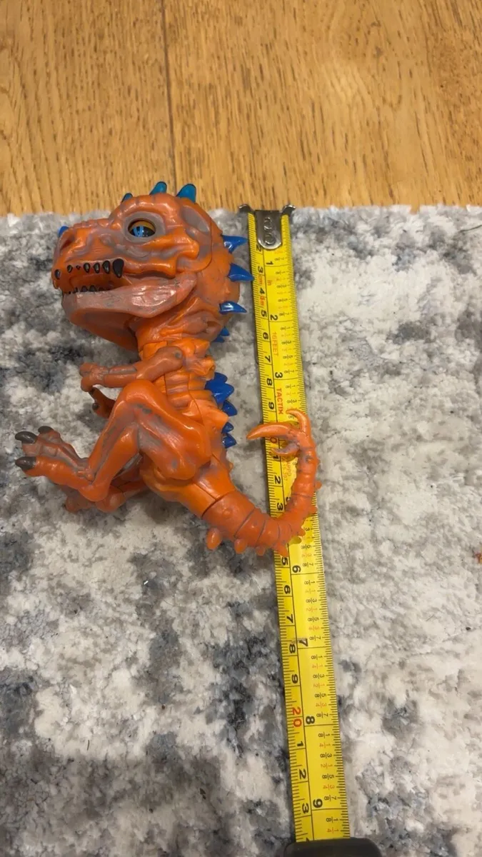 WowWee Fingerlings Untamed T-Rex - Image 3