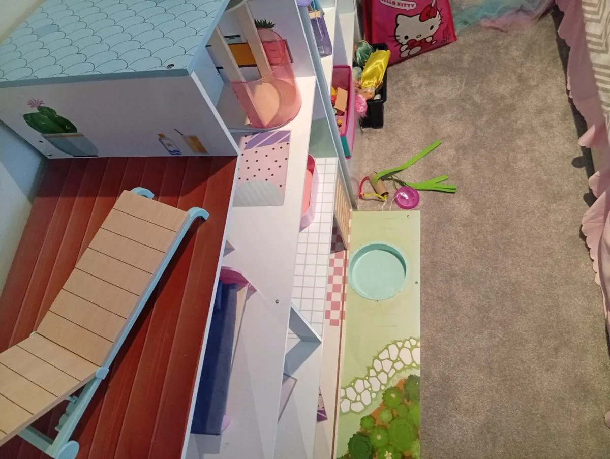 Doll house - Image 4