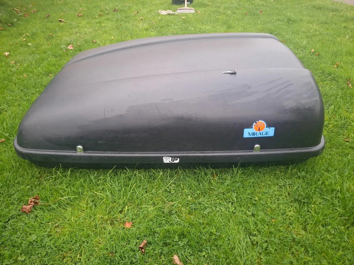 Car Roof Box - Image 1
