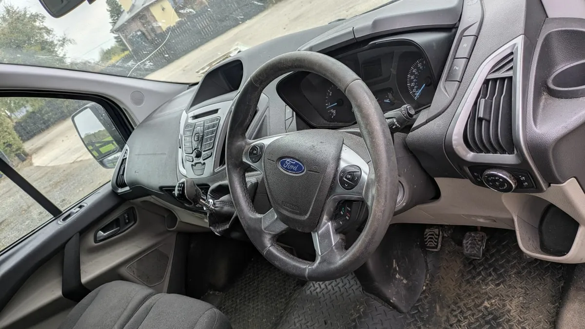 Ford Transit 9 seater minibus for breaking - Image 3