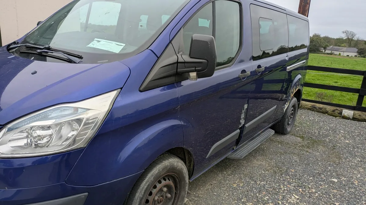 Ford Transit 9 seater minibus for breaking - Image 4