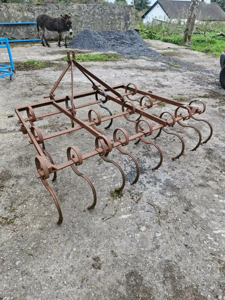 Harrows - Image 1