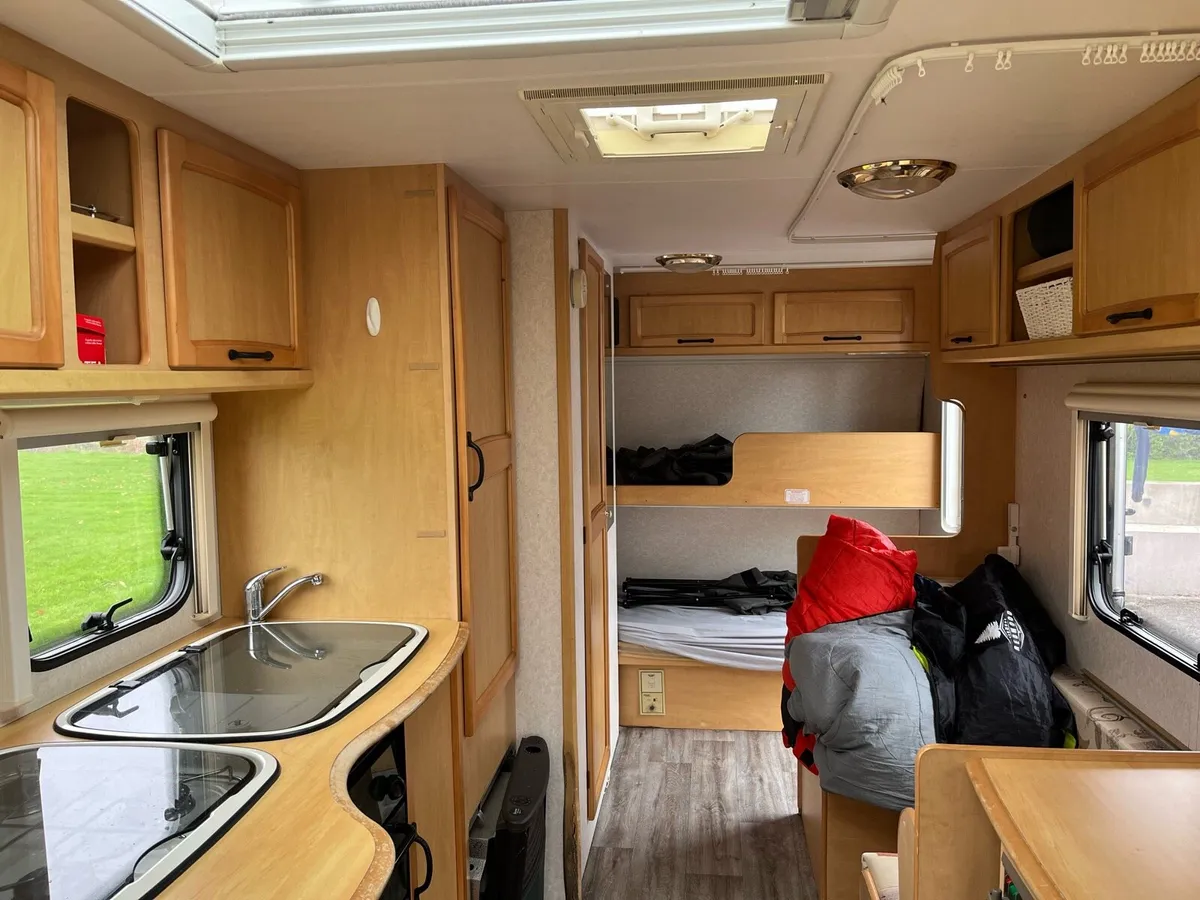 Caravan - Image 3