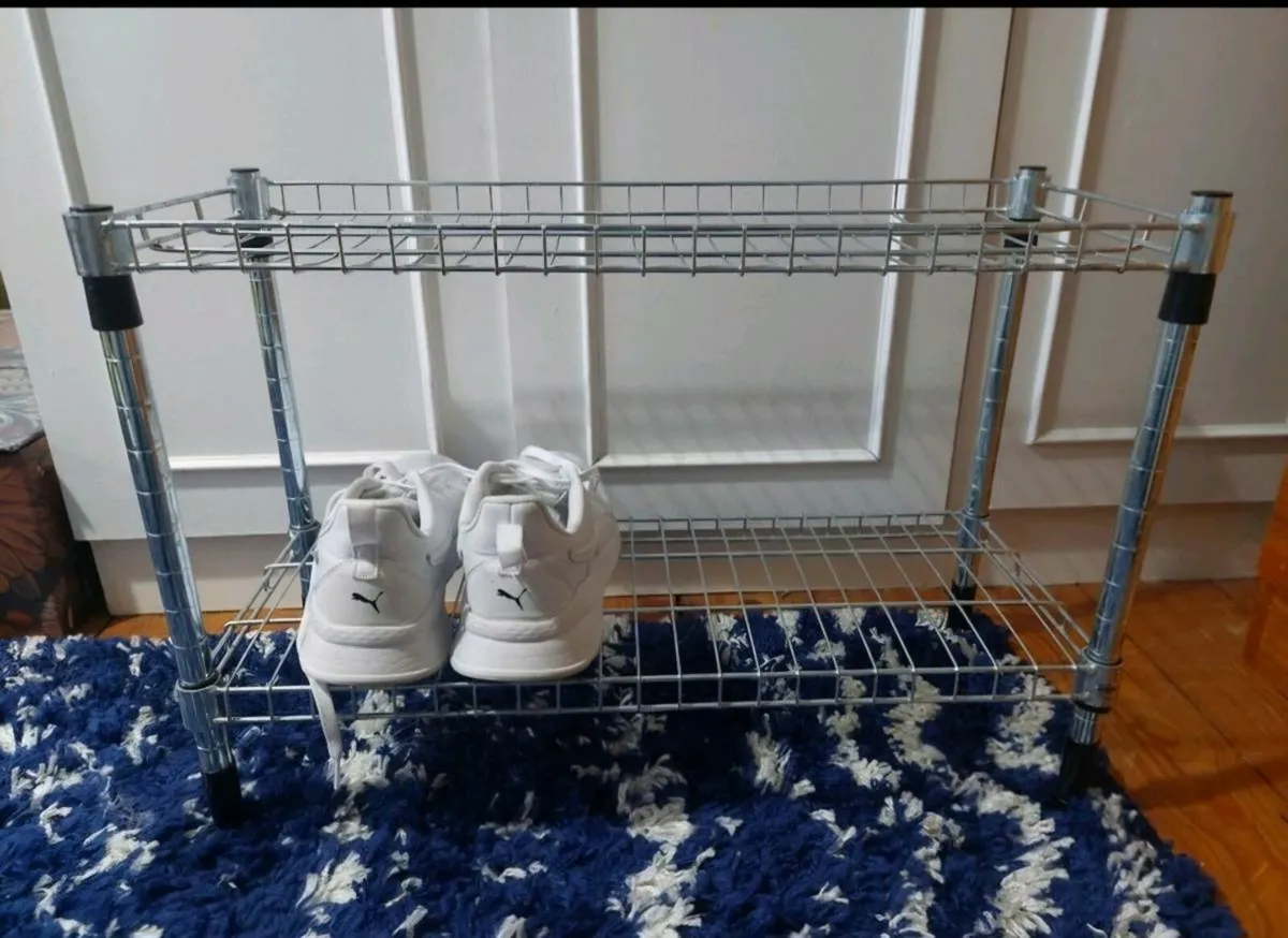 Shoes rack - Image 1