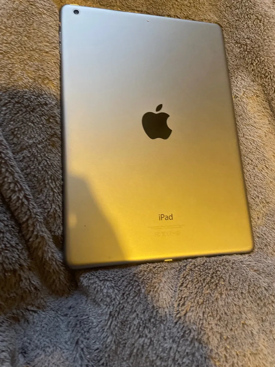 Apple Air ipad 32gb - Image 2