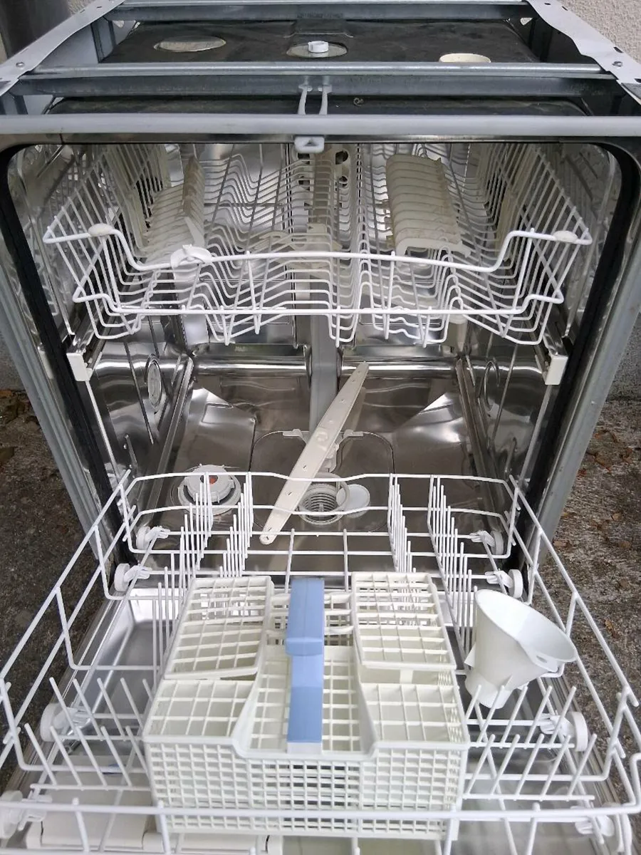 Philips Whirlpool Integrated Dishwasher - Image 2
