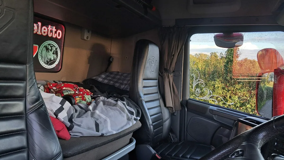 Scania r620 highline  2019 body and trailer - Image 2