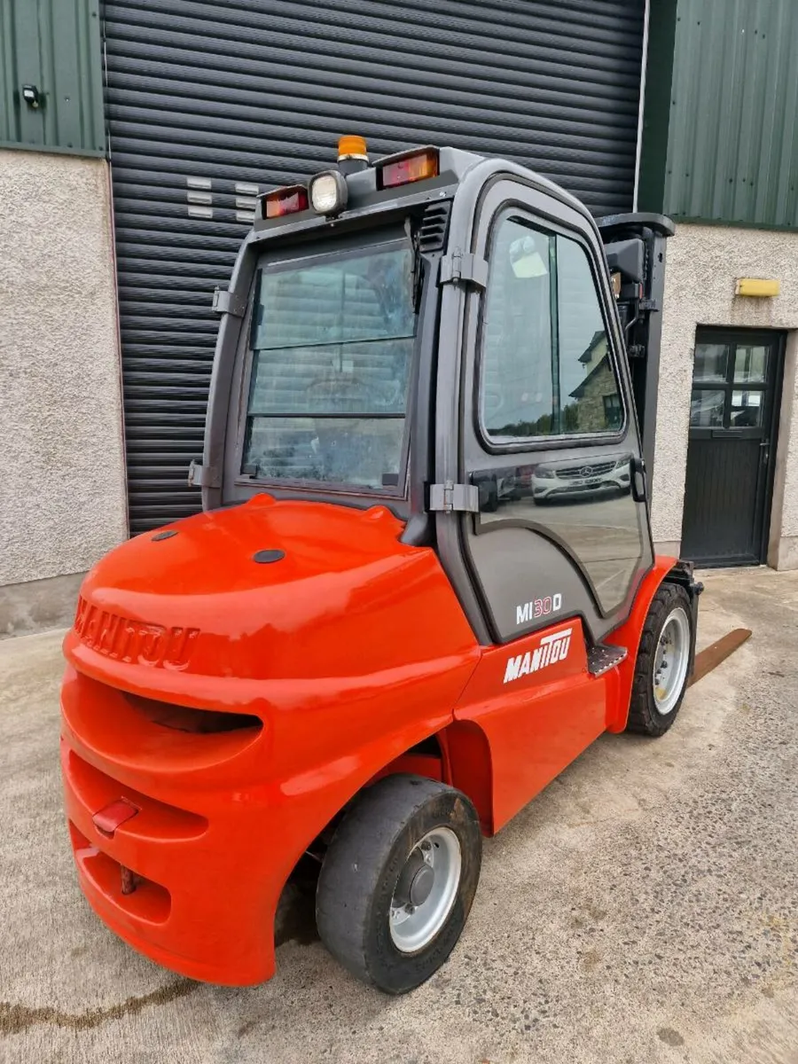 Manitou forklift NO VAT - Image 4