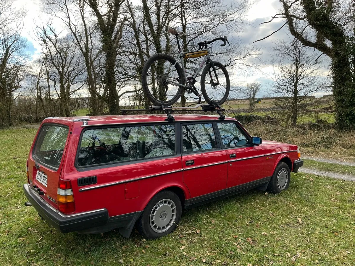 Volvo 200 Series 1989 - Image 4