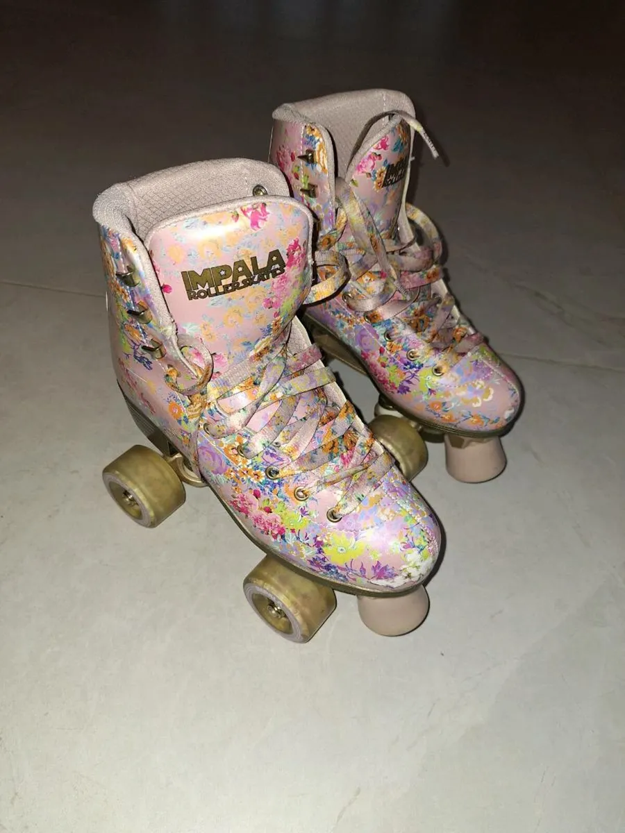 Impala roller skates - Image 1