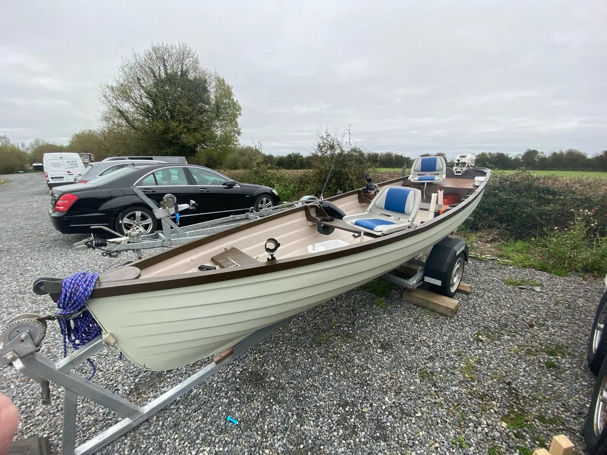 17ft Fishing boat - Image 2
