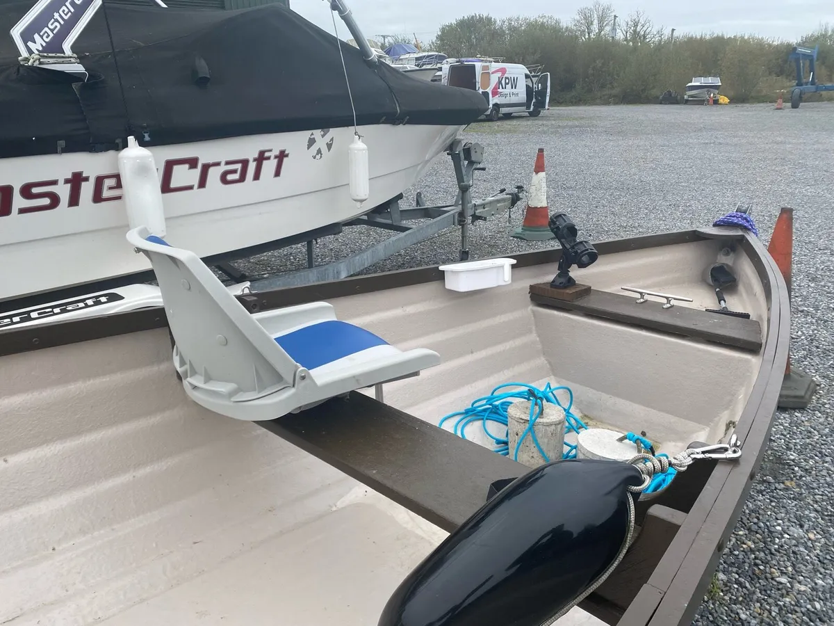 17ft Fishing boat - Image 4